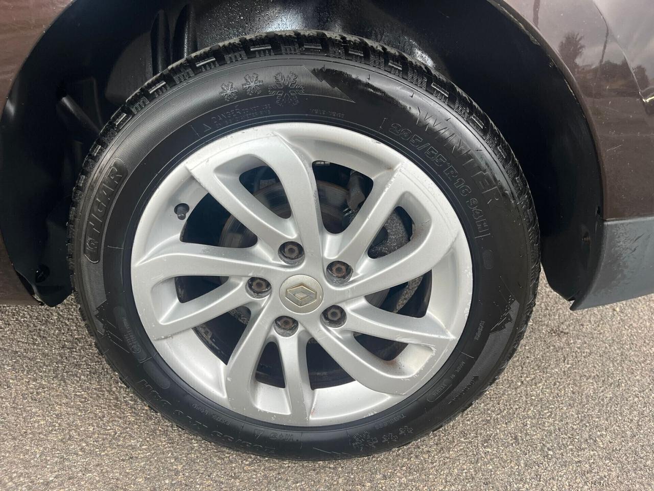 Renault Megane 1.5 dCi 110CV EDC SporTour 2012