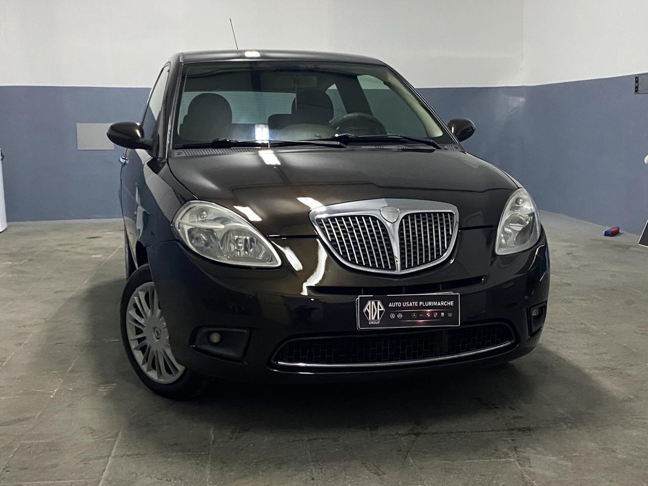 Lancia Ypsilon 1.3 MJT 75 CV Oro Giallo