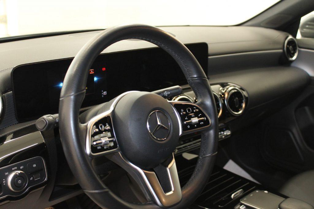 Mercedes-Benz CLA 180 d Automatic Shooting Brake Sport