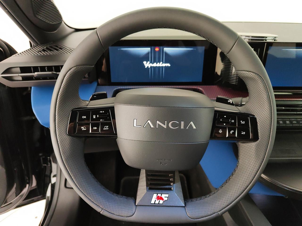 Lancia Ypsilon Hybrid e-DCT HF Line