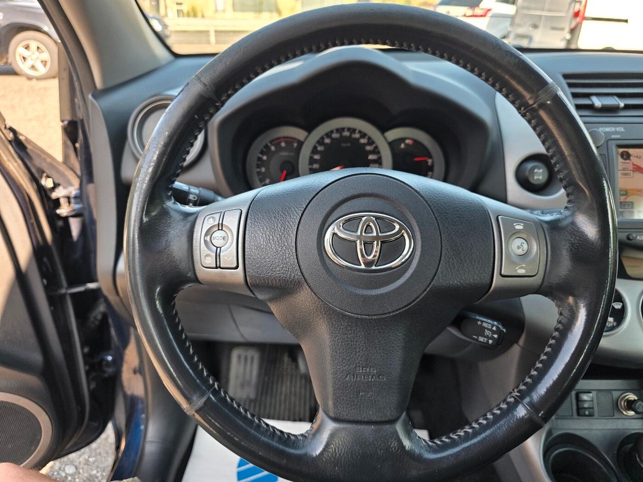 Toyota RAV 4 2.2 D-4D 136 CV Luxury