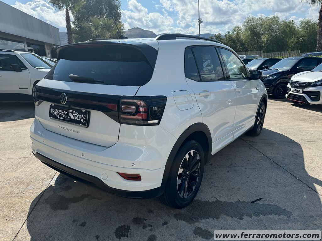 Volkswagen T-Cross r-line solo 33000km