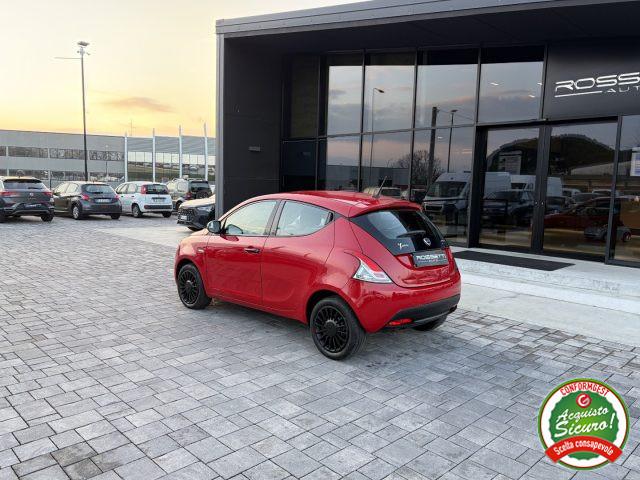 LANCIA Ypsilon 1.0 Hybrid Ecochic ANCHE PER NEOPATENTATI