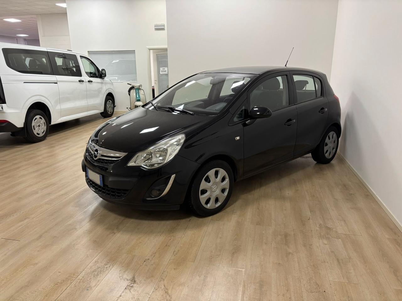 Opel Corsa 1.2 5 porte