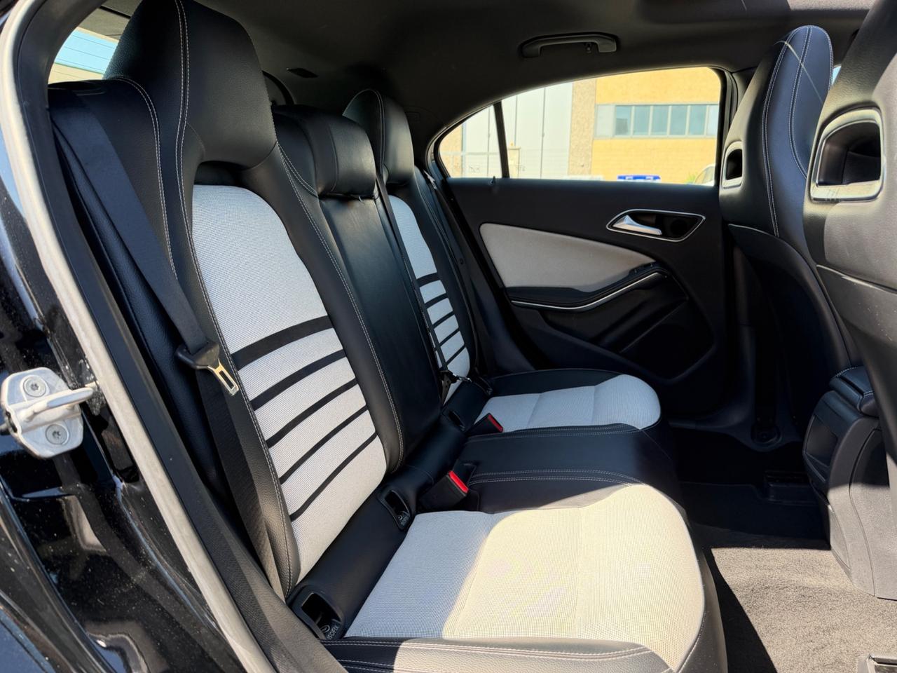Mercedes-benz A 180 CDI Premium 12M GARANZIA