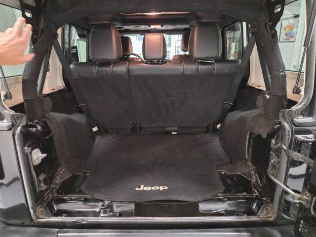 JEEP Wrangler Unlimited 2.8 CRD DPF rock's