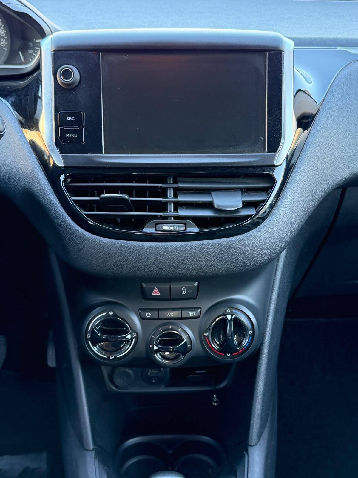 Peugeot 208 87000 KM GARANZIA 12 MESI