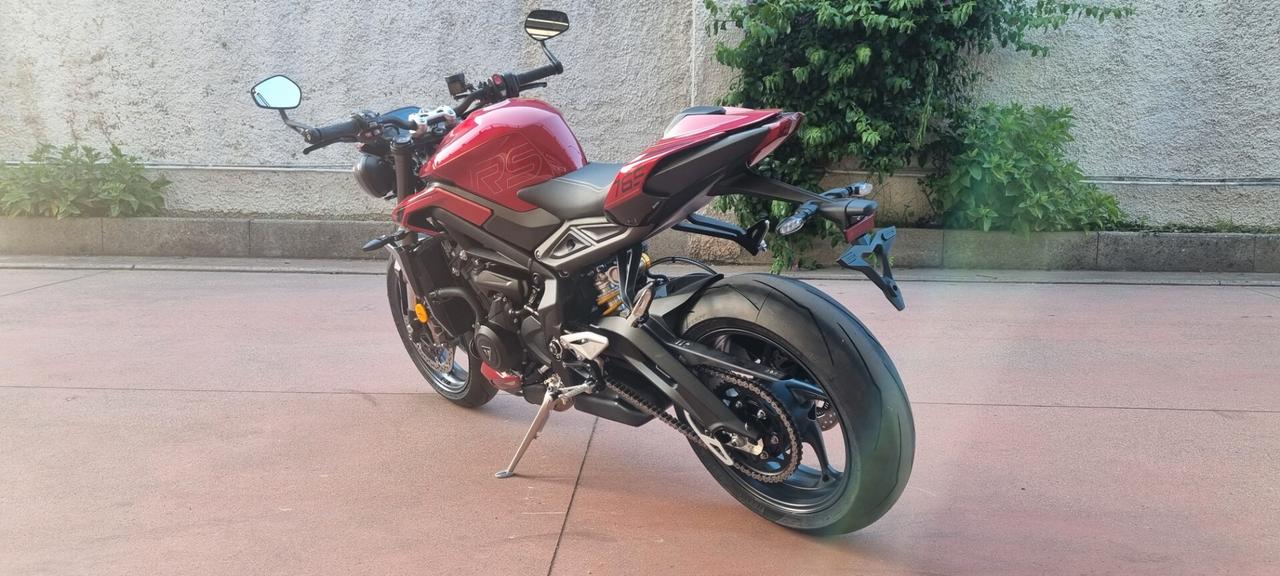 NUOVA STREET TRIPLE RS