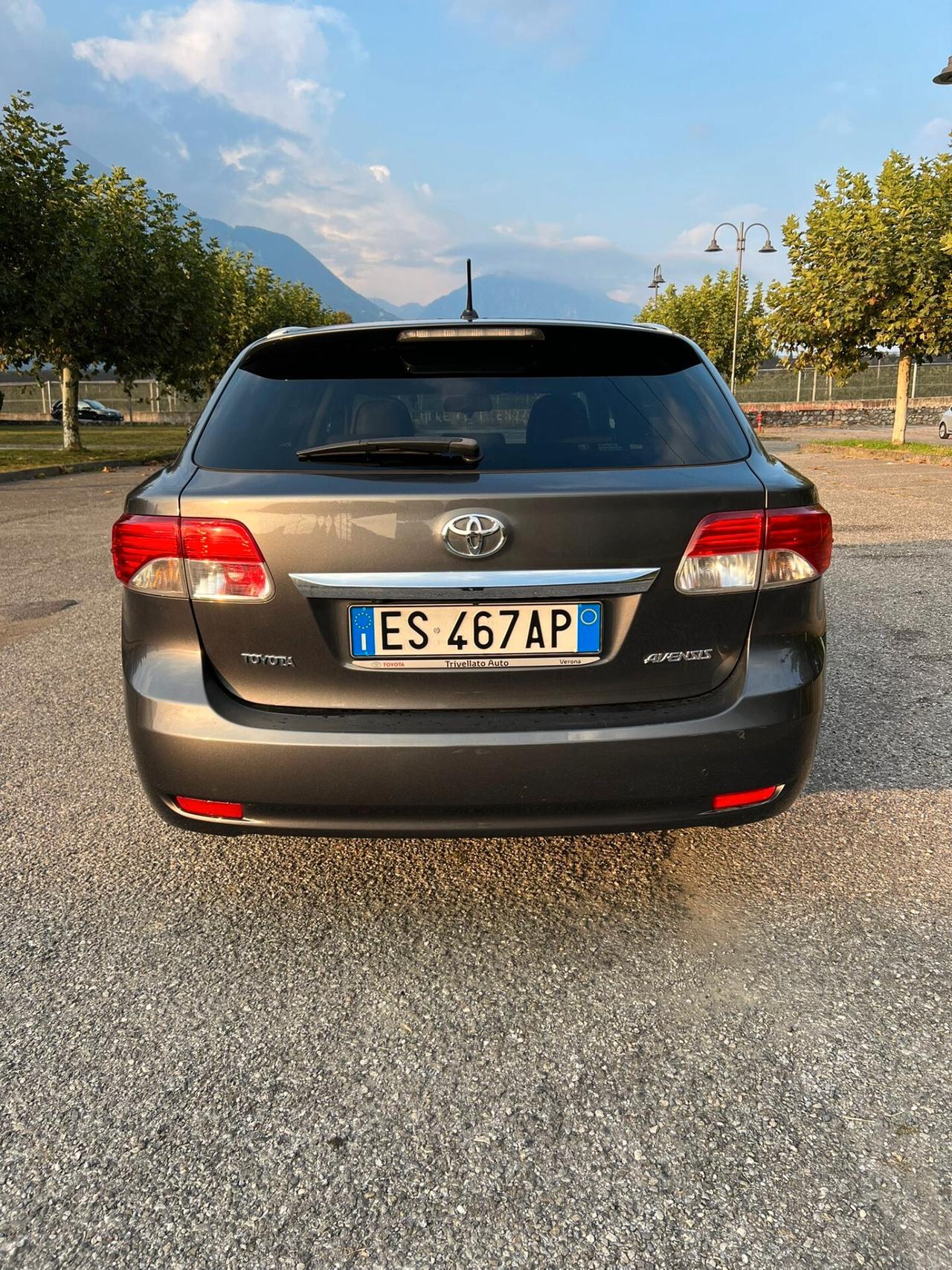 Toyota Avensis 2.2 D-Cat aut. Wagon Style Safety