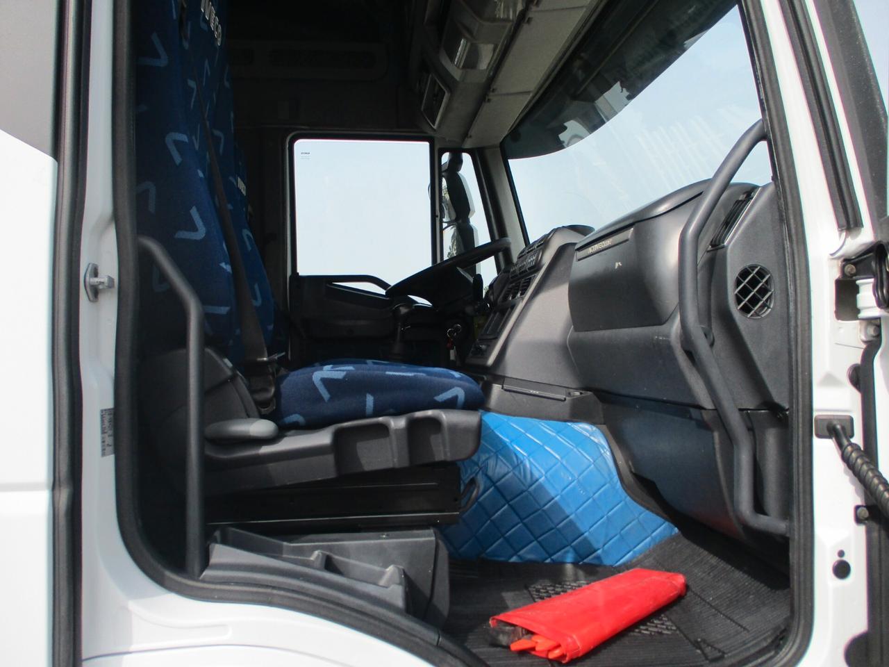 Iveco STRALIS 360 E5 ZF FRIGO+PEDANA 30Q 9.60M 23 PEDANE