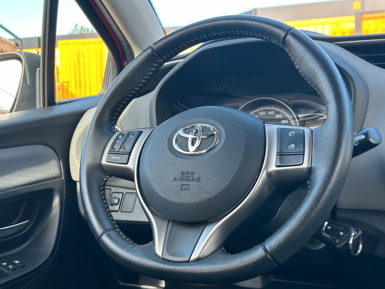 TOYOTA Yaris 1.4 D-4D 5 porte Active