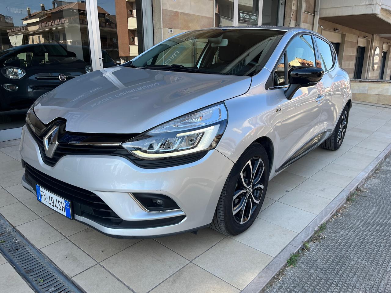 Renault Clio dCi 90 CV 5 porte Moschino Zen