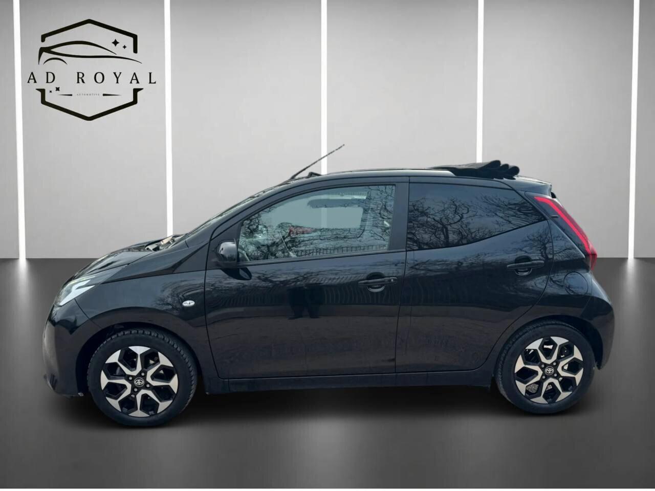 Toyota Aygo Connect 1.0 VVT-i 72 CV 5 porte x-play MMT 10/2020 CABRIO