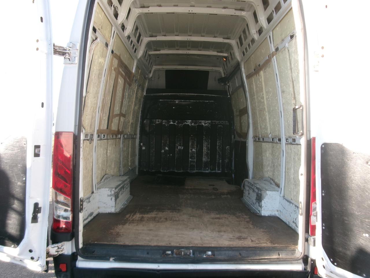 Iveco Daily 35S13 2.3 130CV E5 FURGONE P.3520 H3