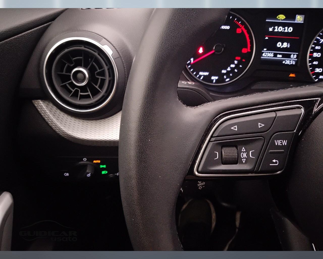 AUDI Q2 I 2021 - Q2 30 2.0 tdi Business