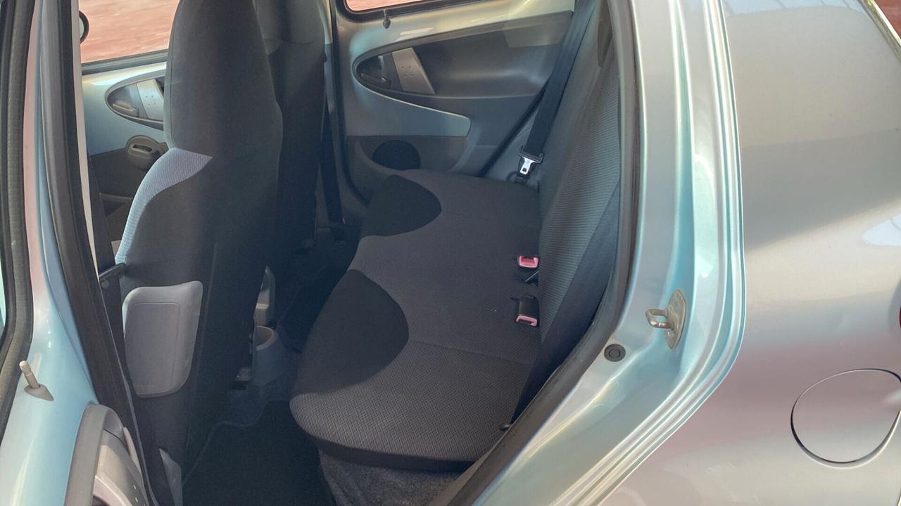 Toyota Aygo 1.0 12V VVT-i 5 porte