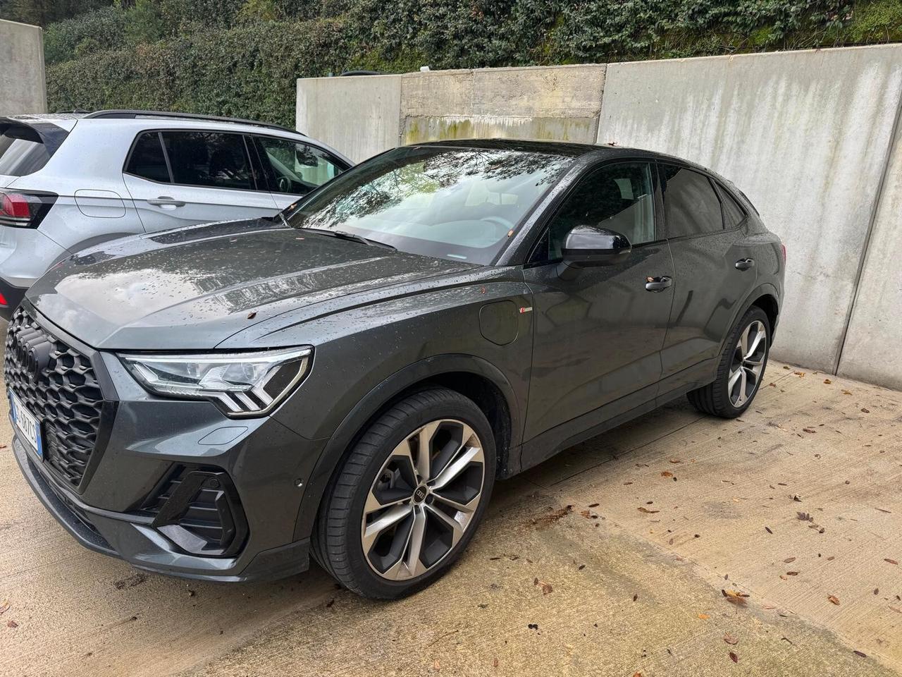 Audi Q3 SPB 45 TFSI e S tronic Identity Black