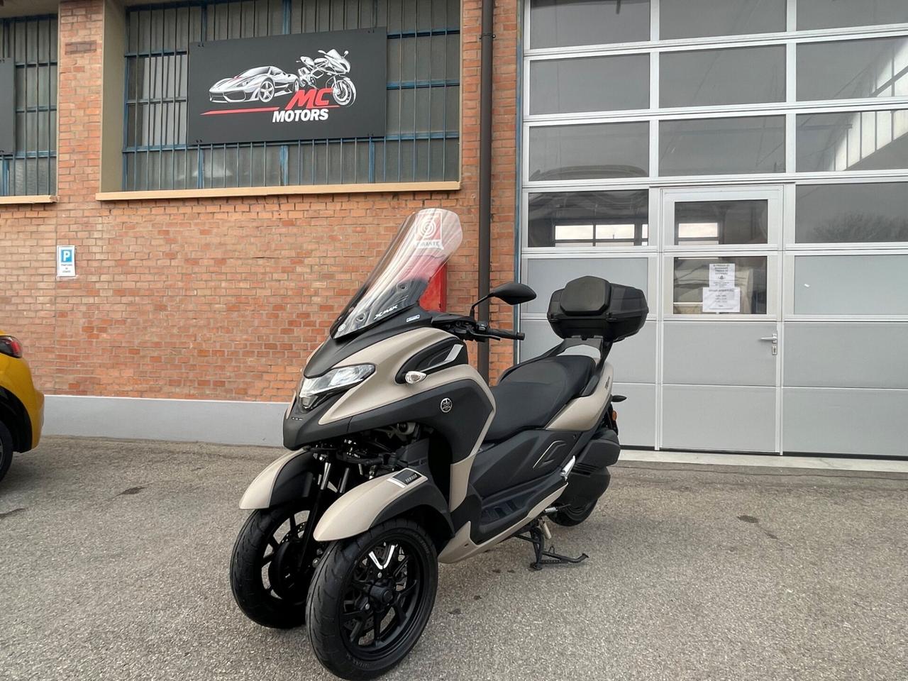 Yamaha Tricity 300- SOLO 7000 KM