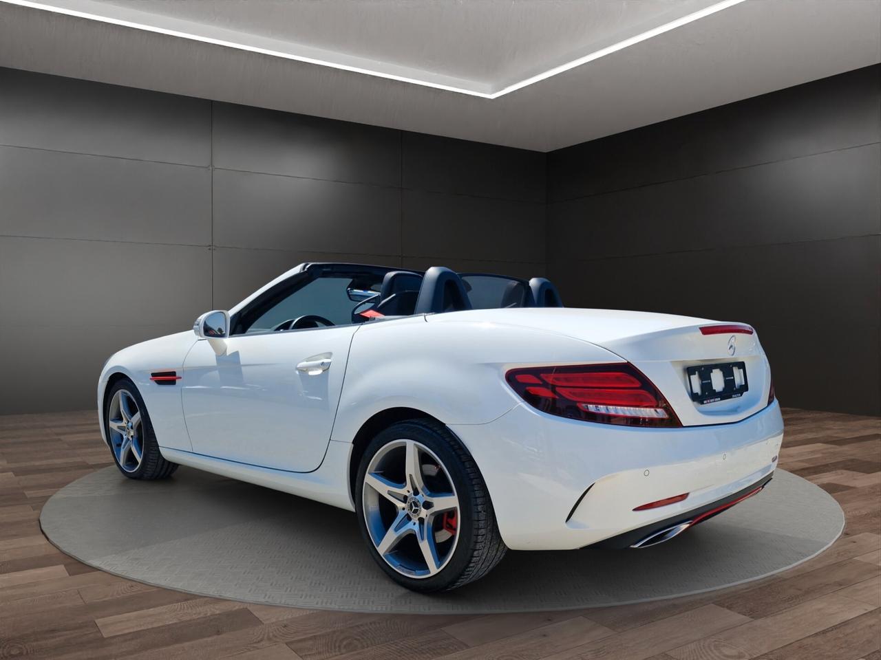 Mercedes-benz SLC 180 AMG LINE