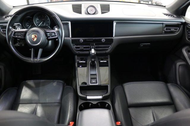 PORSCHE Macan 2.0 T
