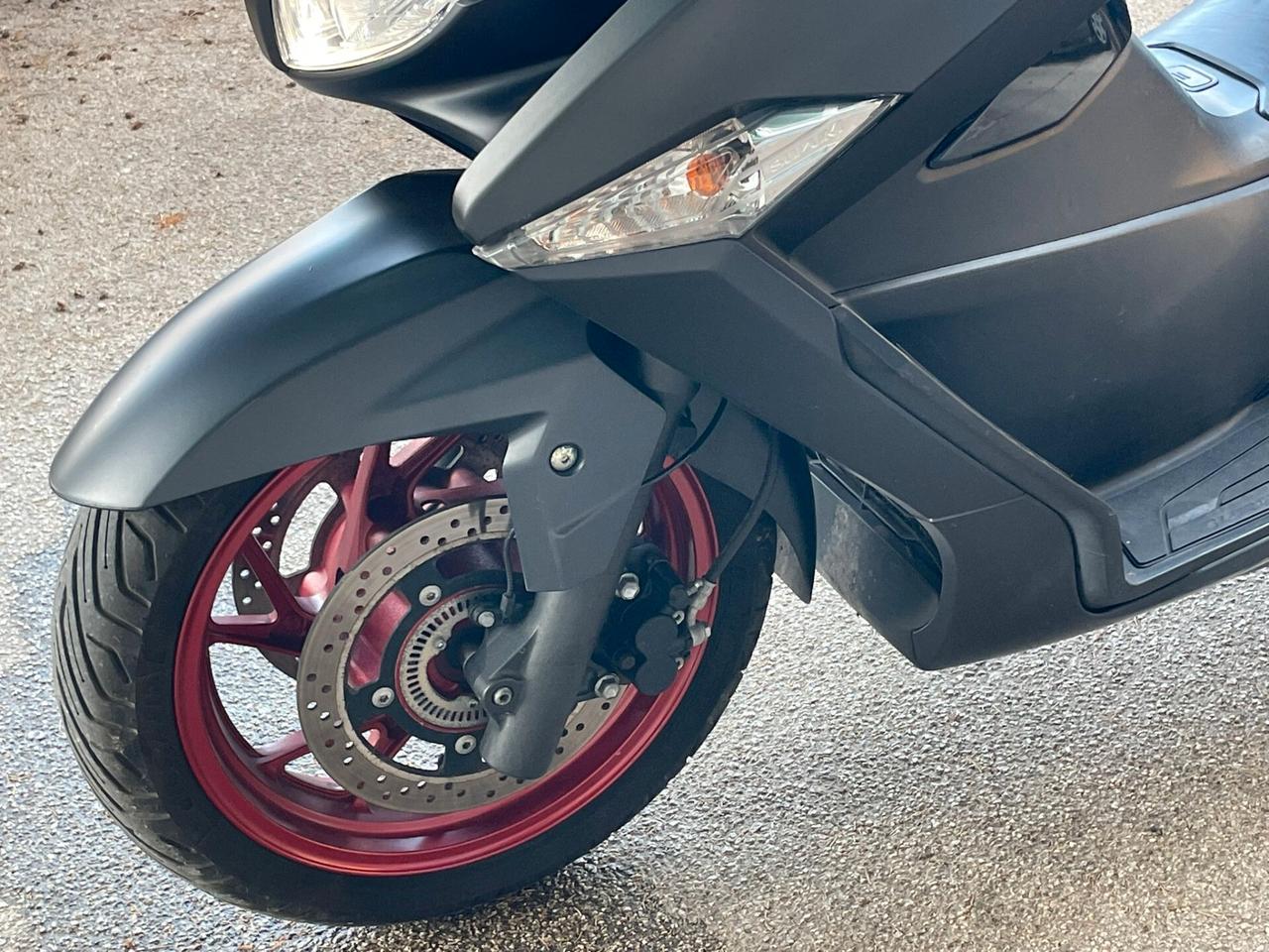 Suzuki Burgman 400