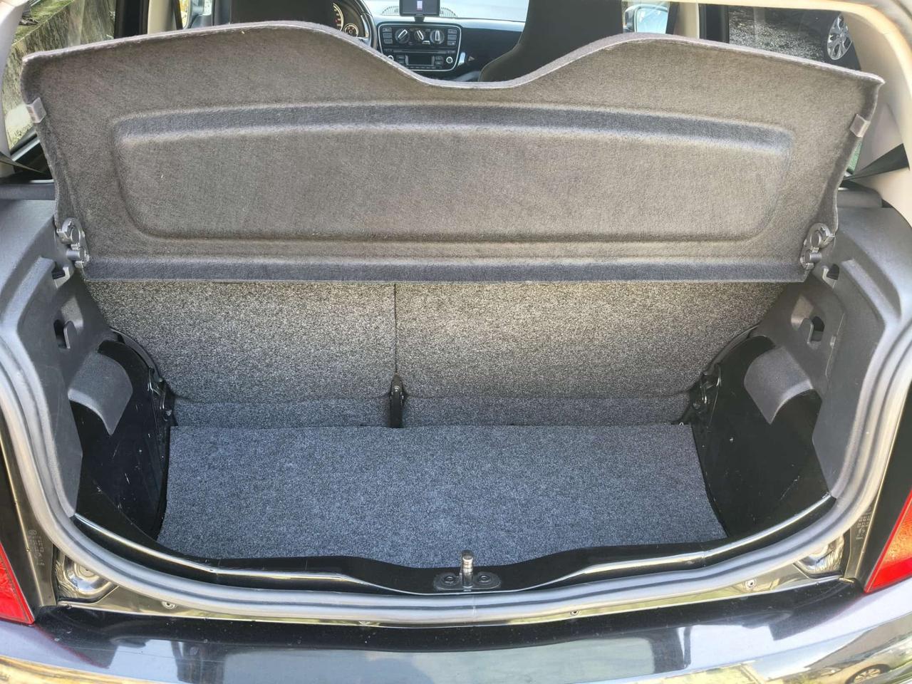 VOLKSWAGEN UP 1000 A METANO 5P FULL OPTIONAL