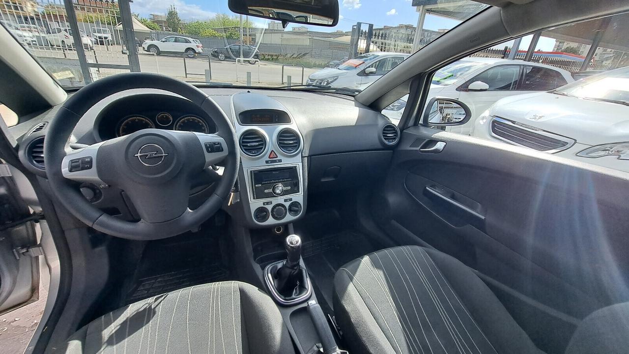 Opel Corsa 1.2 3 porte Sport Gpl