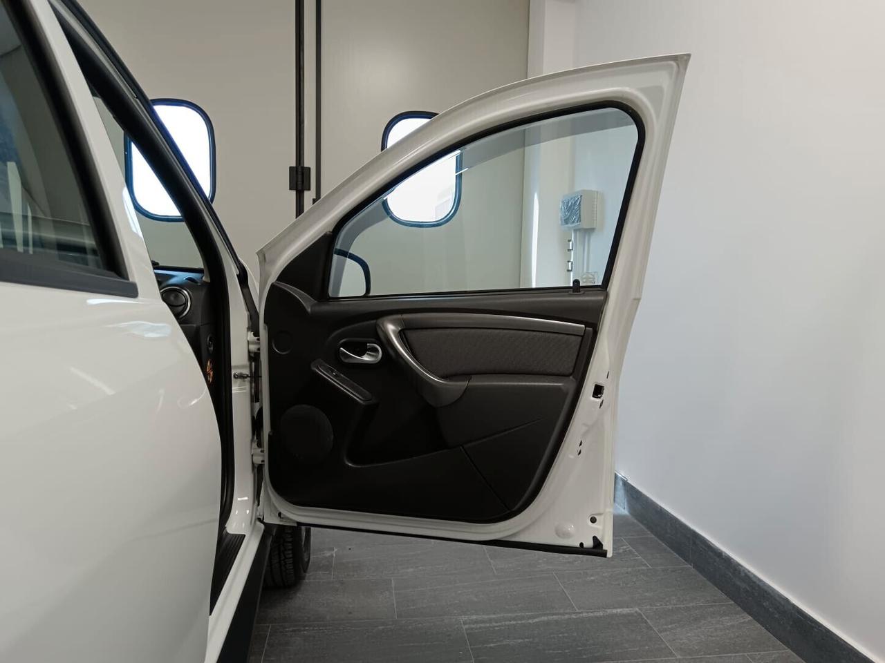 Dacia Duster 1.6 GPL DA FABBRICA Lauréate
