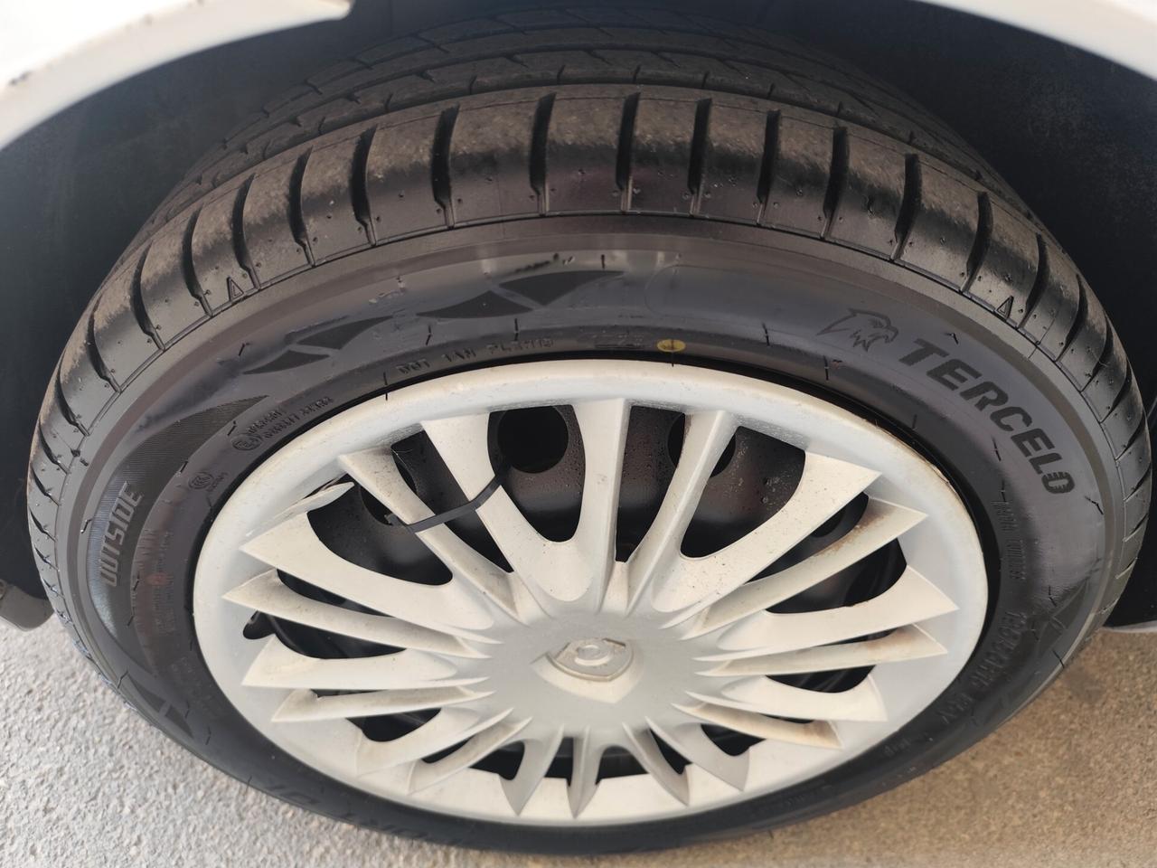 Lancia Ypsilon 1.2 BENZINA 60CV
