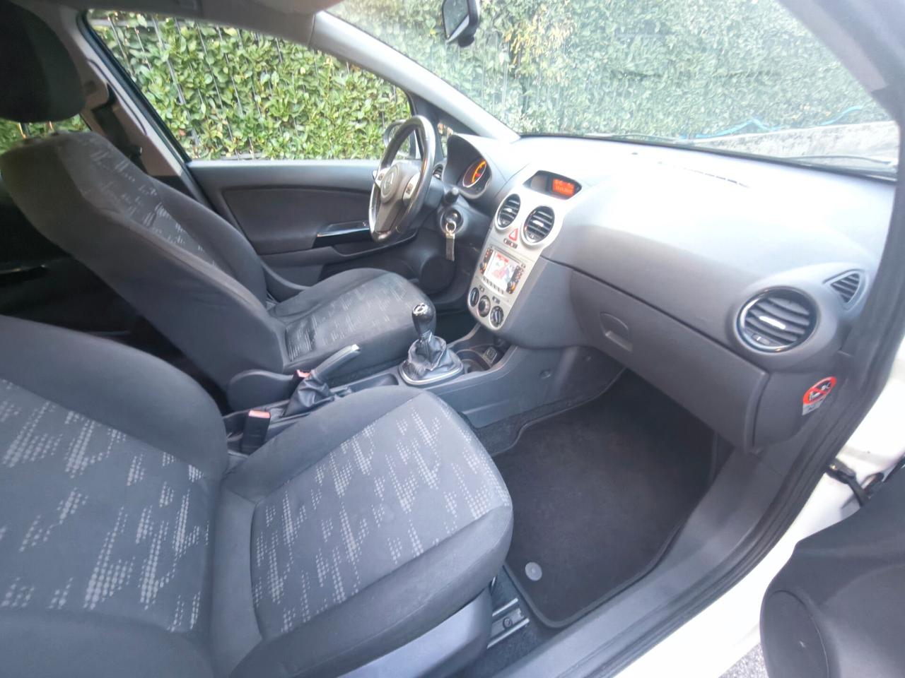 OPEL CORSA 1,3 CDTI – COSMO -OK NEOPATENTATI