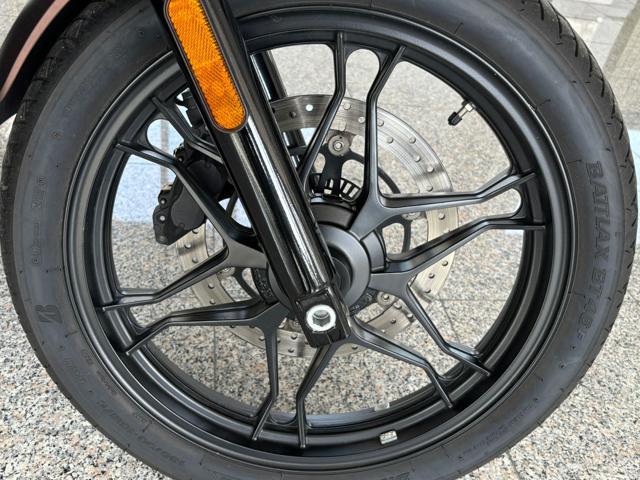 MOTO GUZZI V7 STONE