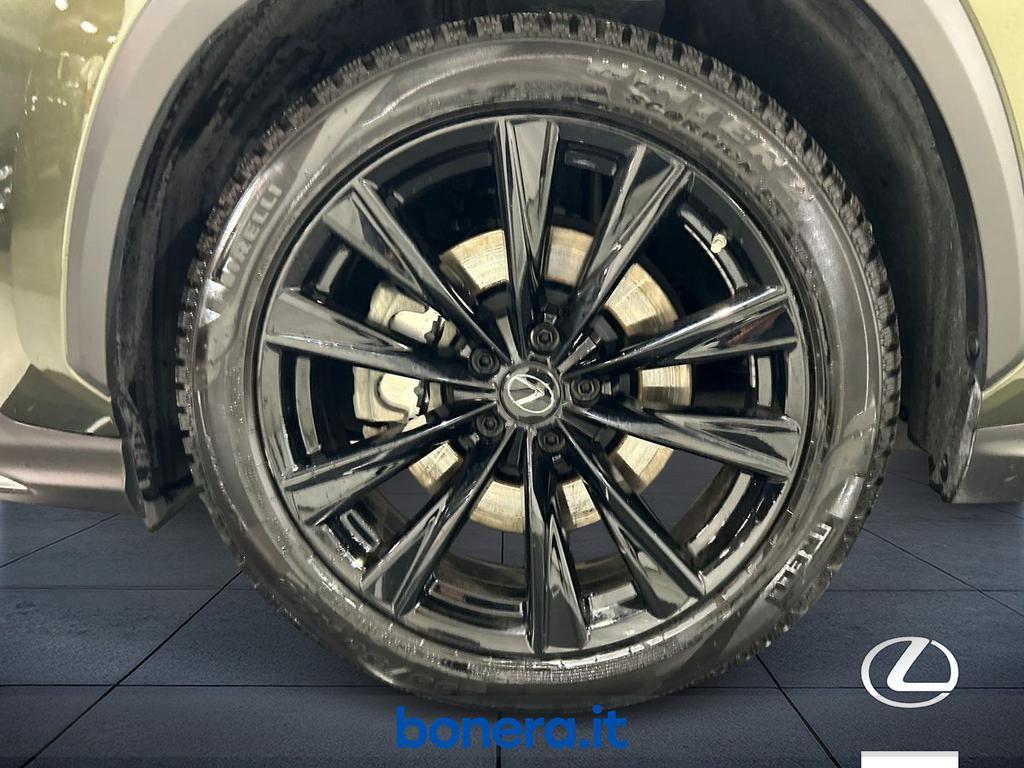 Lexus NX 2.5 Plug-in F-Sport 4WD e-CVT