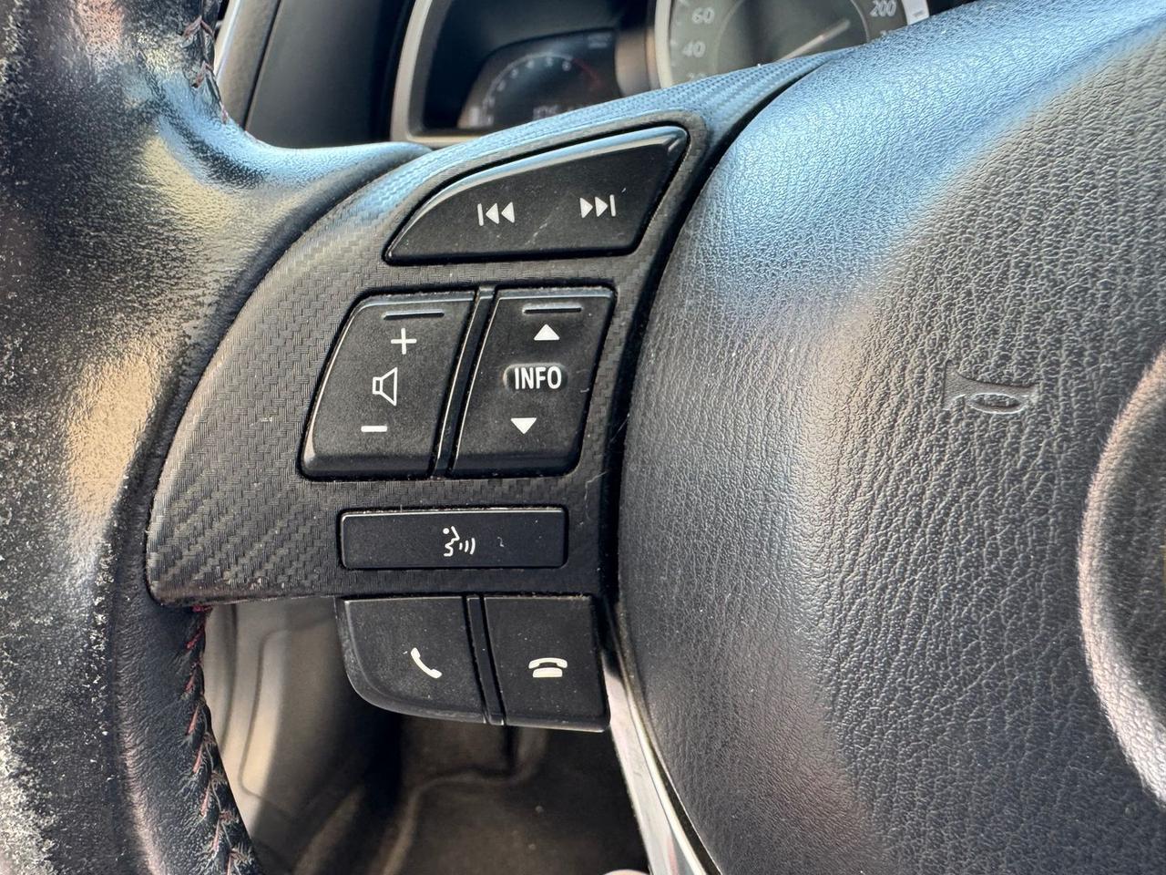 Mazda 3 Evolve 1.5 SkyActiv-G 100 #11621