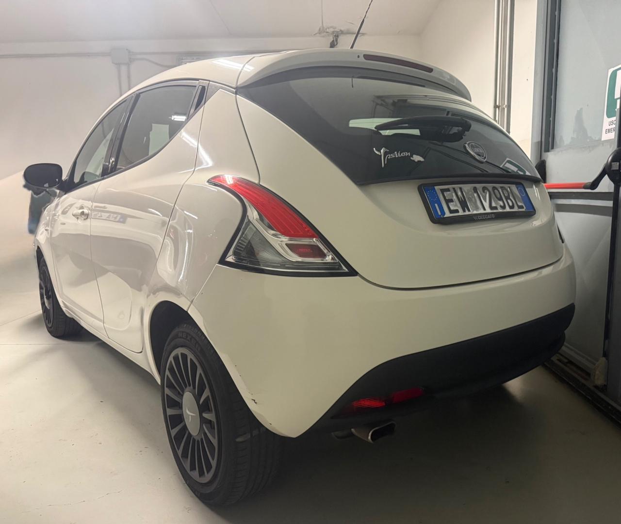 Lancia Ypsilon 1.2 69 CV 5 porte GPL Ecochic Gold