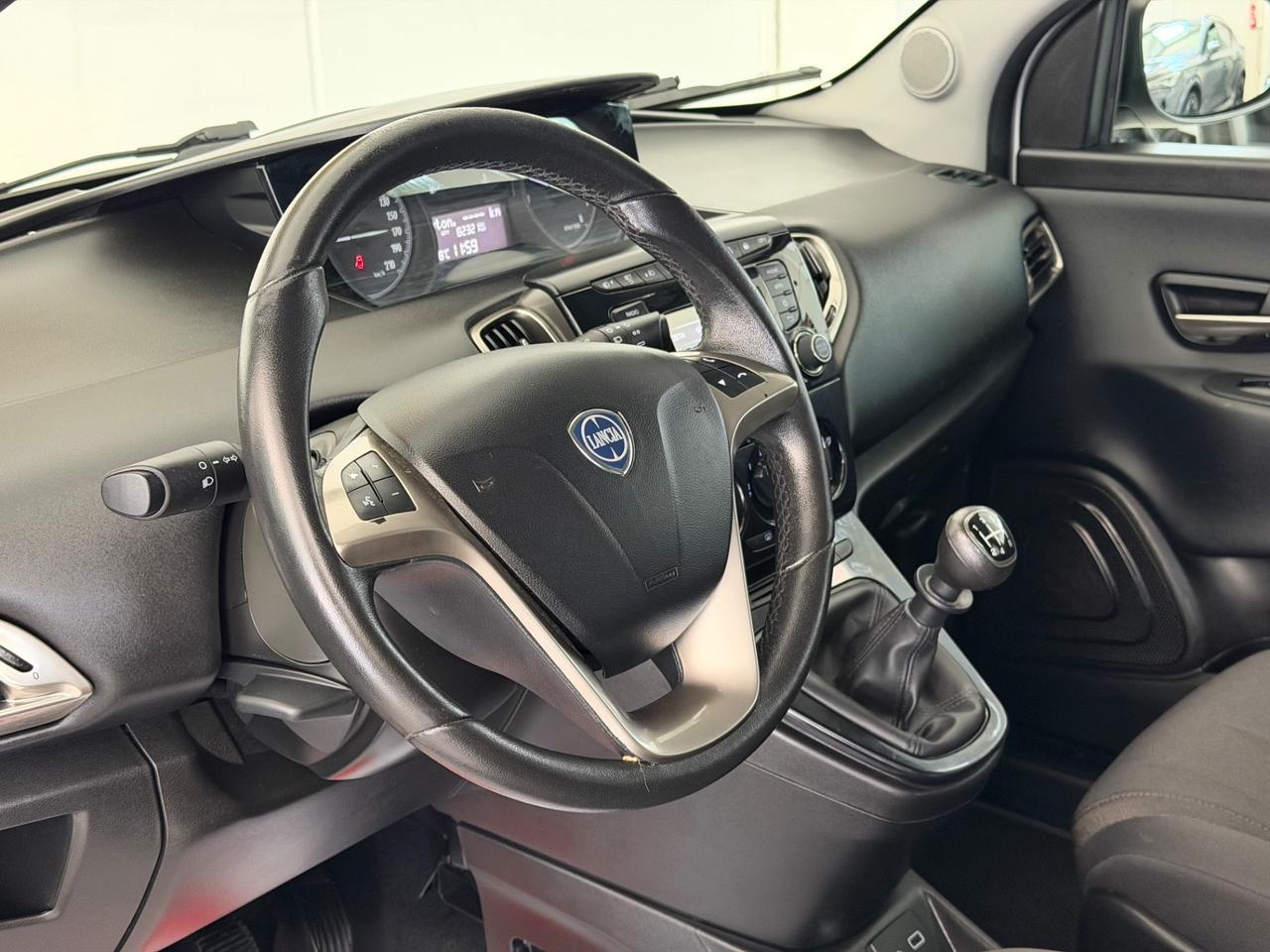 Lancia Ypsilon 1.2 69 CV 5 porte S&S Gold