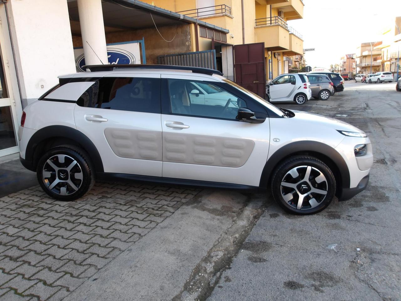Citroen C4 Cactus 1.2 puretech Shine Edition s&s 110cv