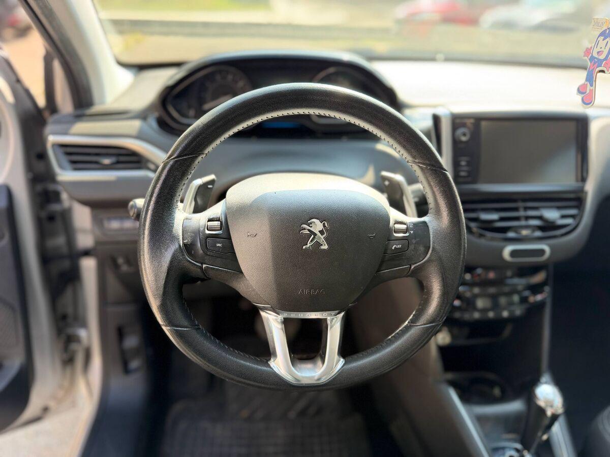 Peugeot 208 208 1.2 PT Allure s&s 5p etg5 E6