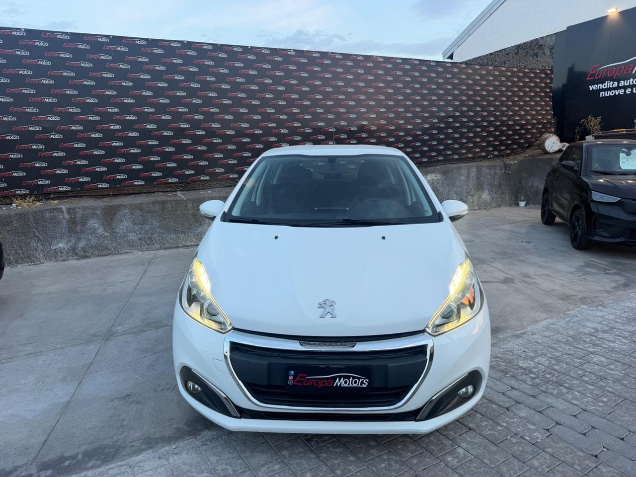 Peugeot 208 PureTech 82 5p. GPL Allure