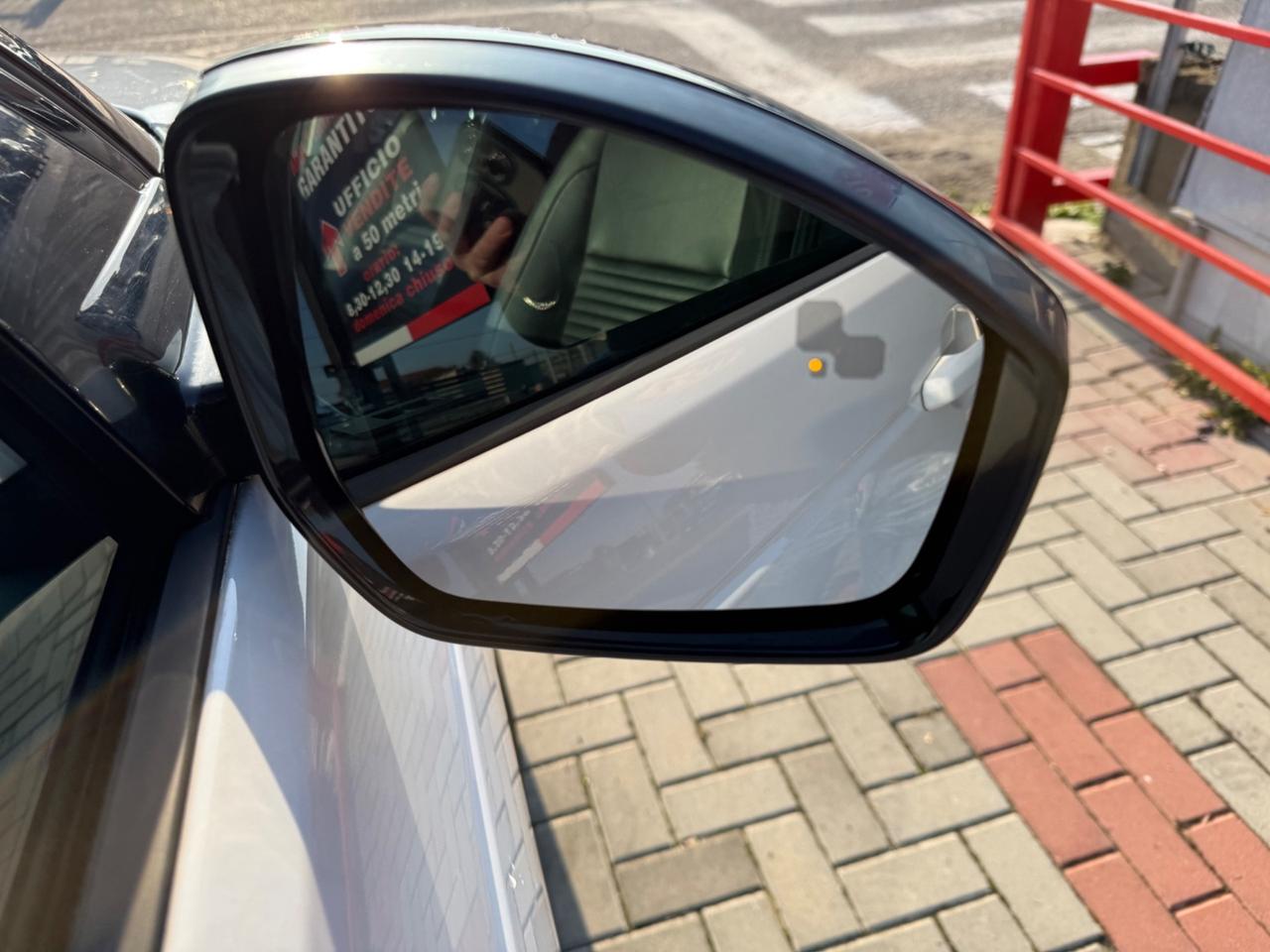 Land Rover Discovery Sport 2.0 TD4 180 CV AWD 7 POSTI