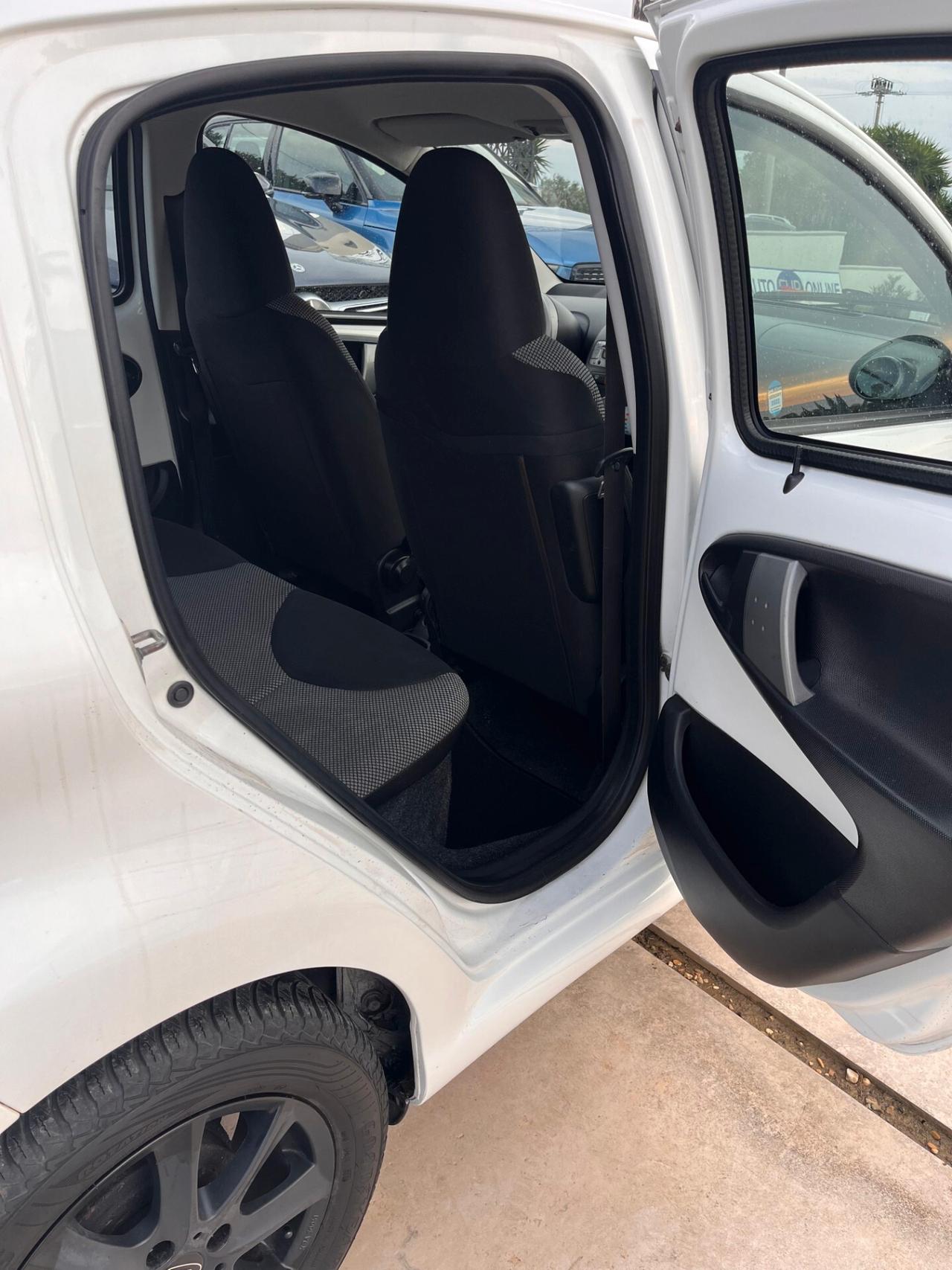 Toyota Aygo 1.0 12V VVT-i 5 porte Active Connect