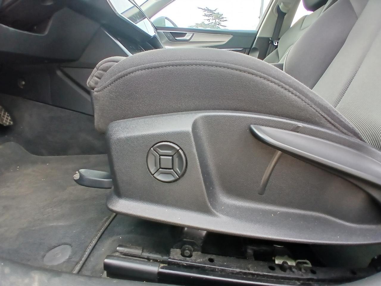 Audi A6 Avant 40 2.0 TDI S tronic Business Design