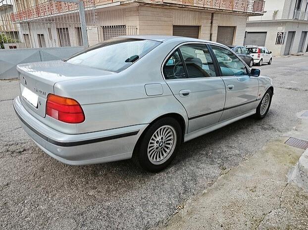 BMW 520 I Benzina 6 cilindri *PELLE* - 1998