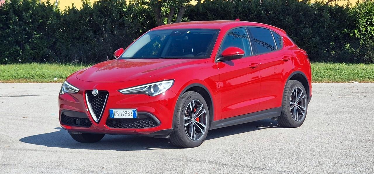 Alfa Romeo Stelvio 2.2 Turbodiesel 160 CV AT8 RWD