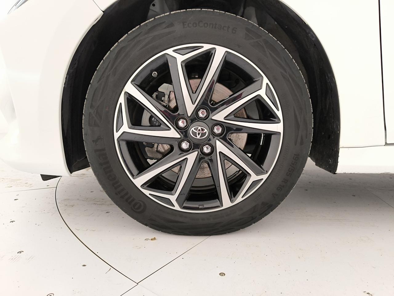 Toyota Yaris 1.5h lounge