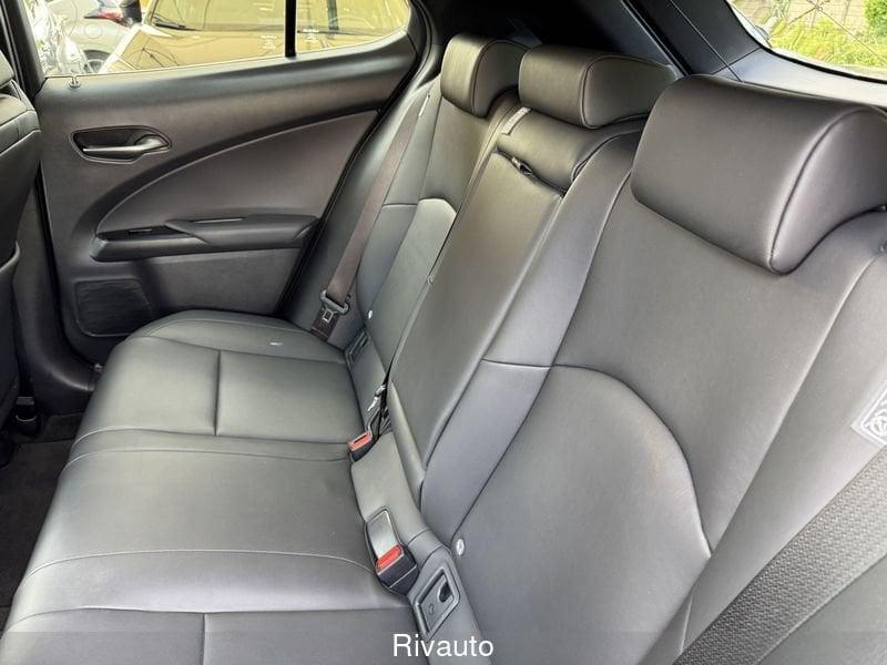 Lexus UX Hybrid Midnight
