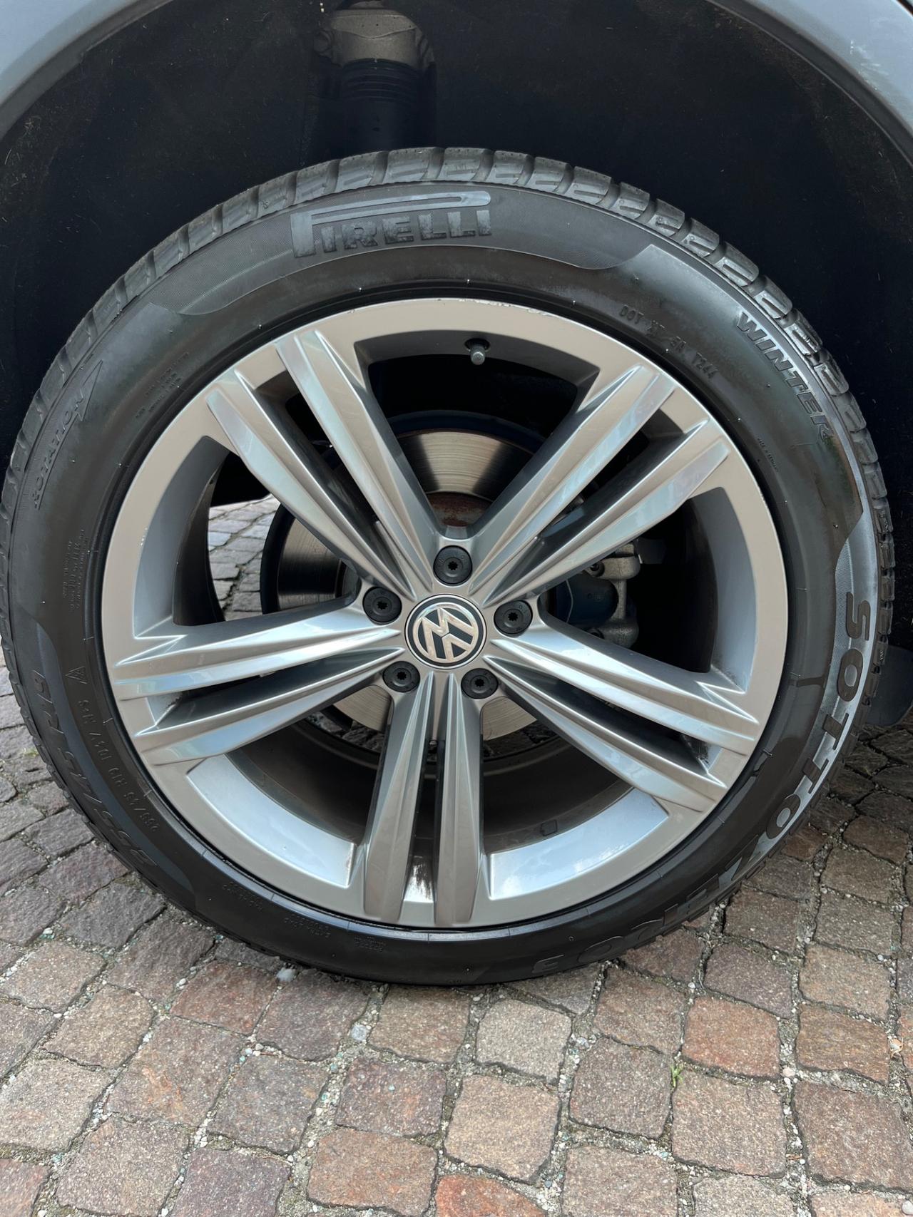 Volkswagen Tiguan 2.0 TDI SCR 4MOTION Sport BlueMotion Technology