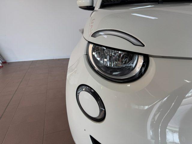 FIAT 500e Berlina 23,8 kWh Action