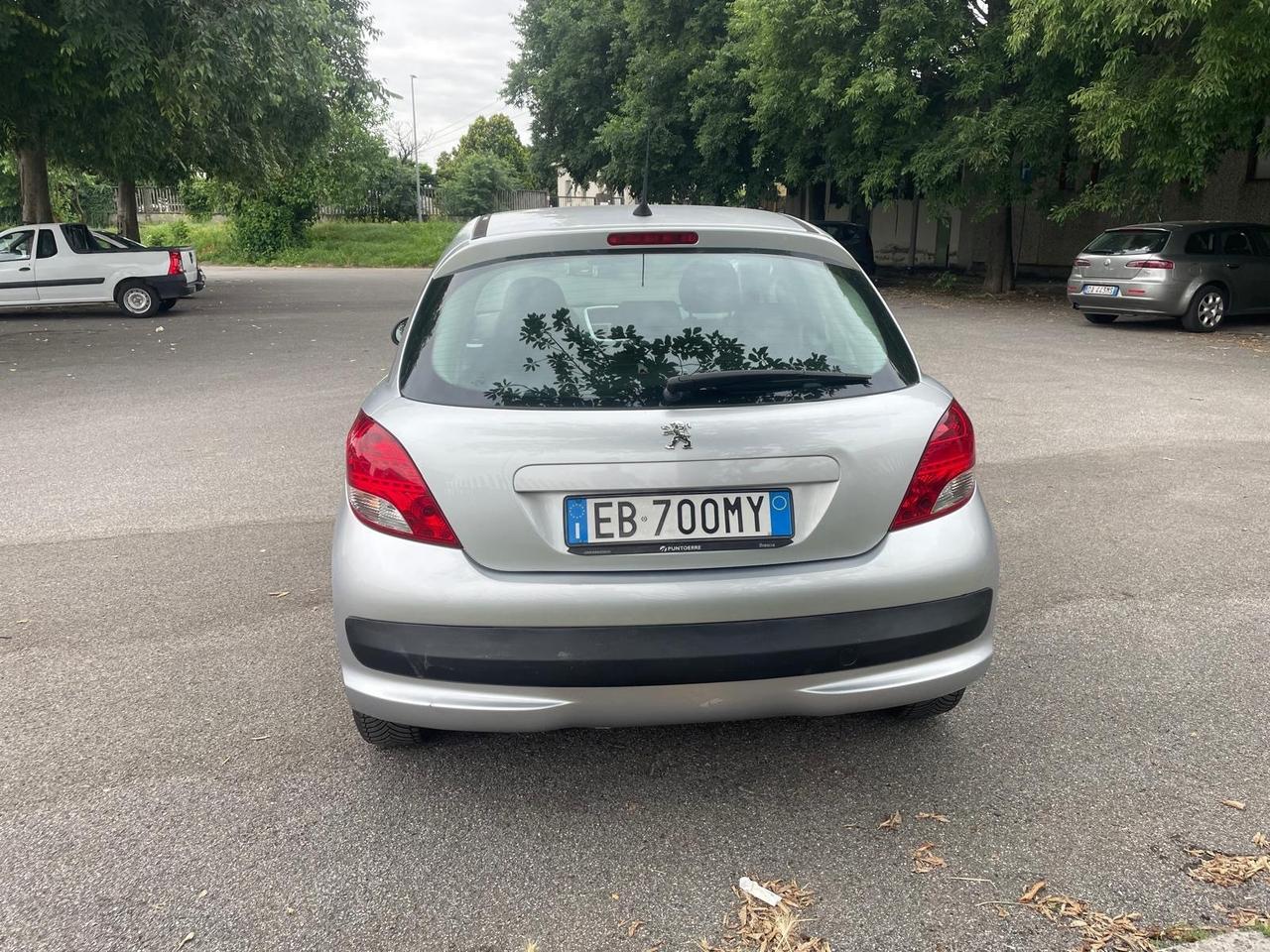 Peugeot 207 1.4 8V 75CV 5p. Energie Sport ECO GPL per Neopatentati