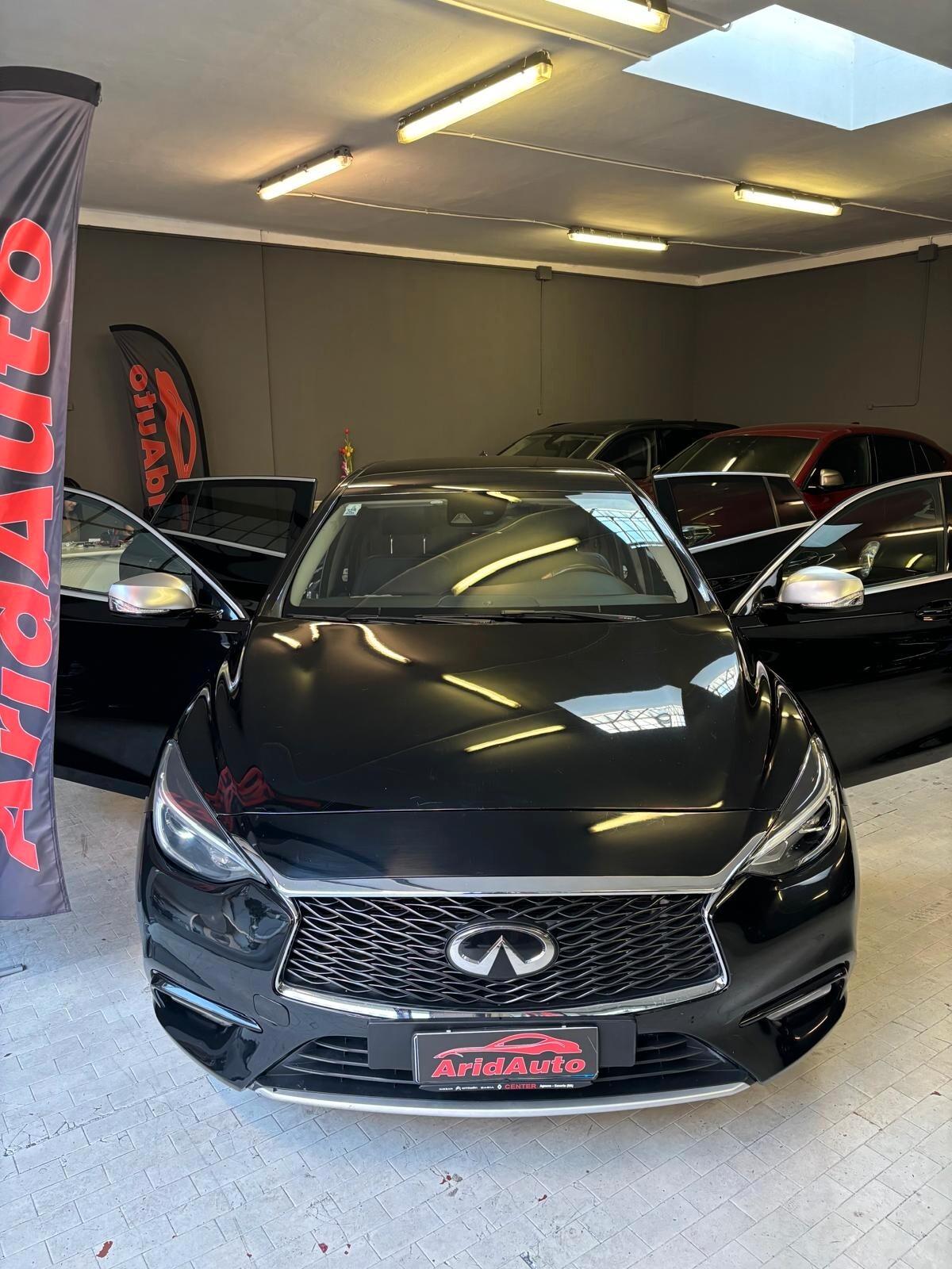 Infiniti Q30 1.5 diesel Premium Tech