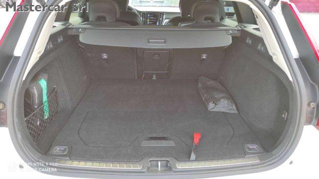VOLVO V60 V60 II 2019 2.0 b4 Momentum Business Pro auto - GG